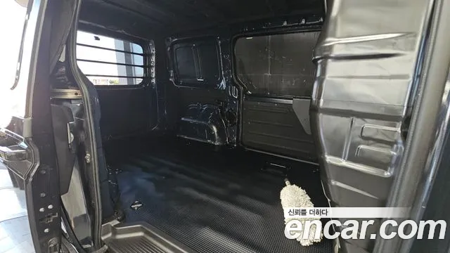 Hyundai Staria 2022 thumb 12