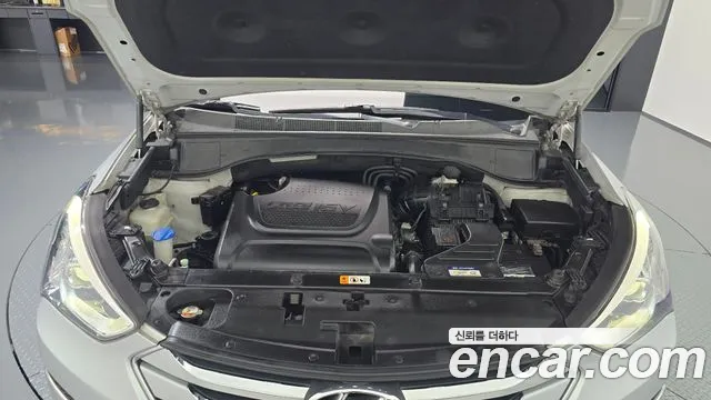 Hyundai Santa Fe 2012 thumb 6