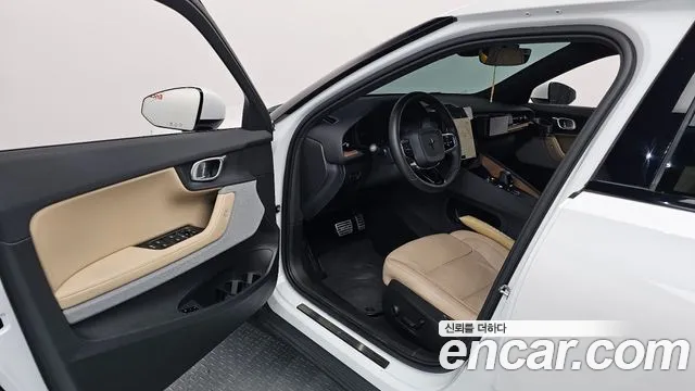 Polestar 2 2022 thumb 10