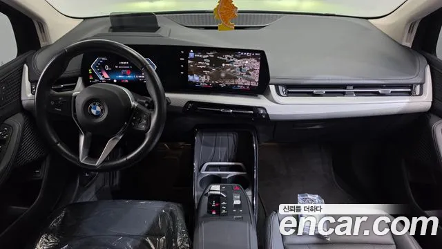 BMW 2-Series 2023 thumb 7