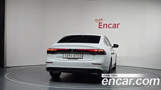 Honda Accord 2024 thumb 4