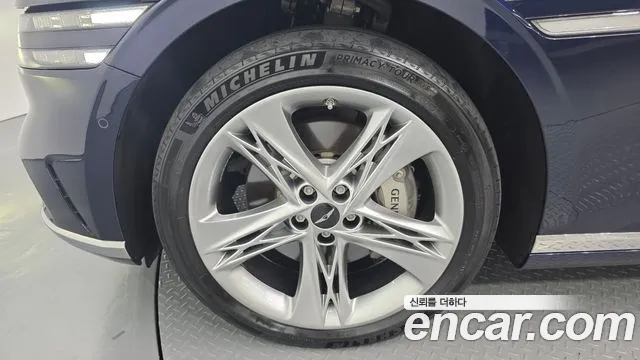 Genesis G90 2022 thumb 5