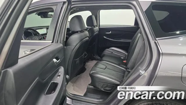 Hyundai Santa Fe 2023 thumb 11
