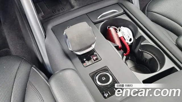Land Rover Discovery 2021 thumb 9