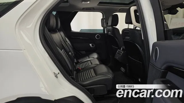 Land Rover Discovery 2021 thumb 12