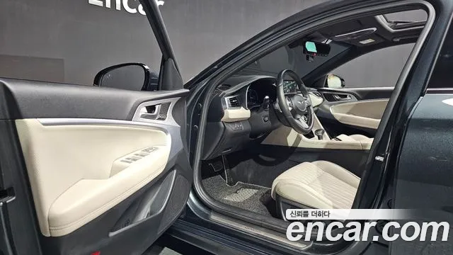 Genesis G70 2022 thumb 10