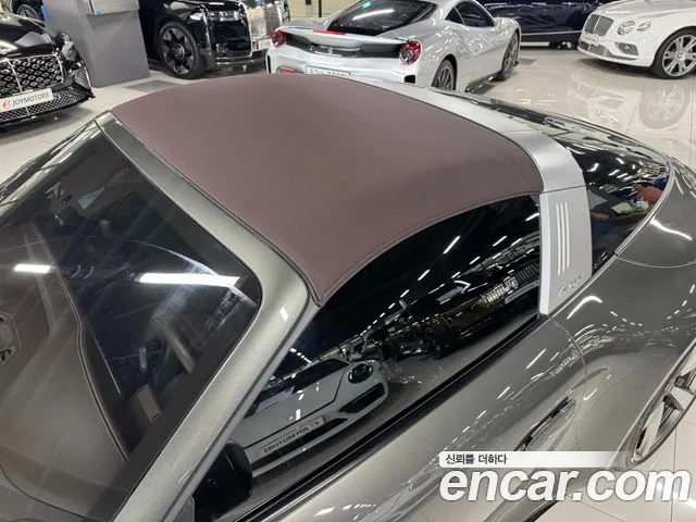 Porsche 911 2021 thumb 4