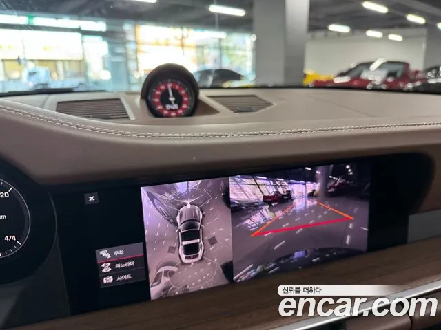 Porsche 911 2021 thumb 7