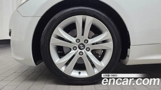 Hyundai Genesis 2009 thumb 4