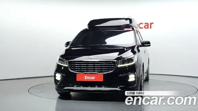 Kia Carnival 2018 thumb 2