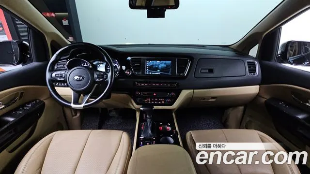 Kia Carnival 2018 thumb 6