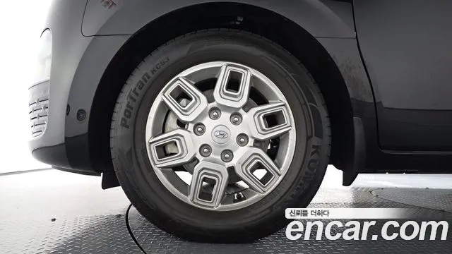 Hyundai Staria 2022 thumb 5