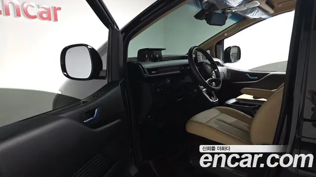 Hyundai Staria 2022 thumb 10