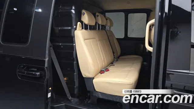 Hyundai Staria 2022 thumb 11