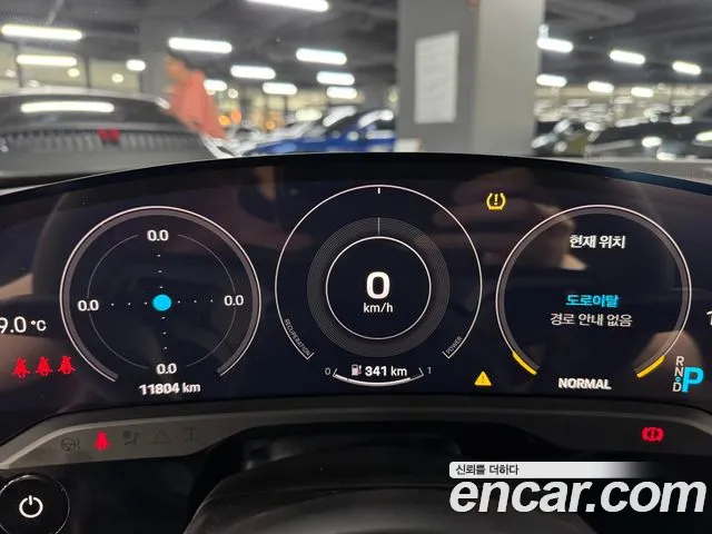 Porsche Taycan 2020 thumb 6