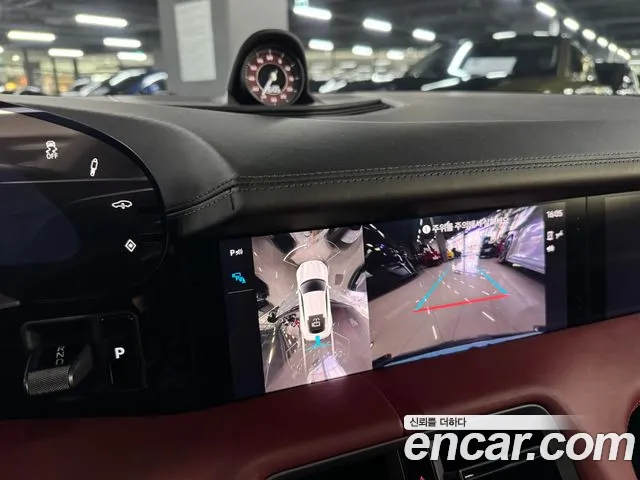 Porsche Taycan 2020 thumb 7