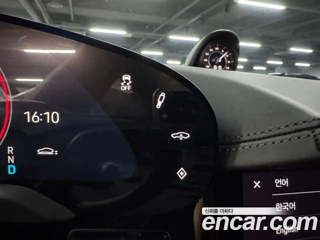 Porsche Taycan 2020 thumb 8