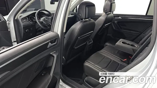 Volkswagen Tiguan 2020 thumb 12