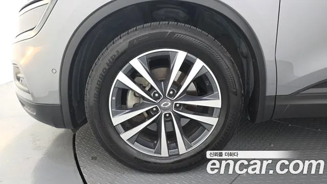 Renault-KoreaSamsung Koleos 2019 thumb 5