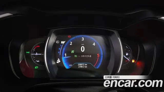 Renault-KoreaSamsung Koleos 2019 thumb 8