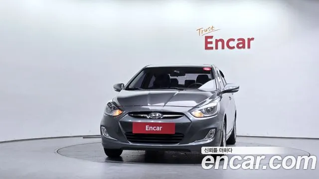 Hyundai Accent 2012 thumb 3
