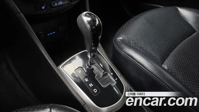 Hyundai Accent 2012 thumb 9
