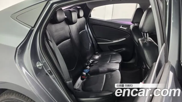 Hyundai Accent 2012 thumb 11