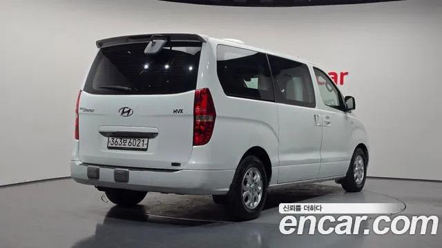 Hyundai Starex 2011 thumb 2