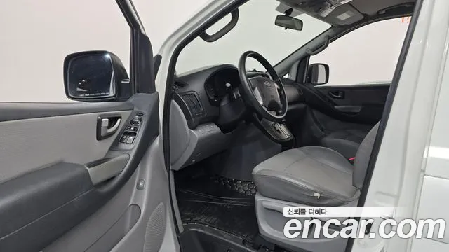 Hyundai Starex 2011 thumb 10