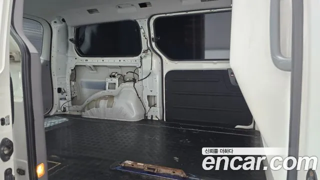 Hyundai Starex 2011 thumb 11