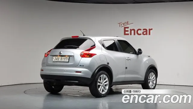 Nissan Juke 2014 thumb 2
