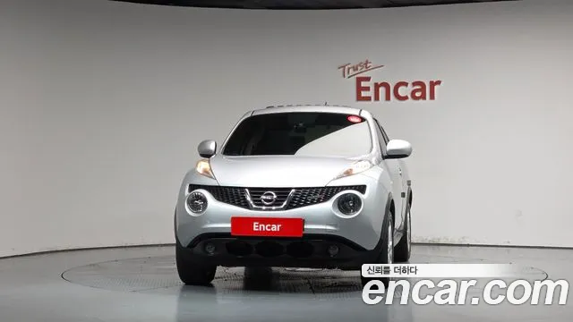 Nissan Juke 2014 thumb 3