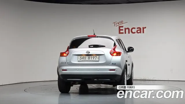 Nissan Juke 2014 thumb 4