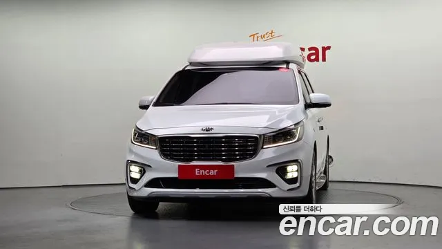 Kia Carnival 2019 thumb 3