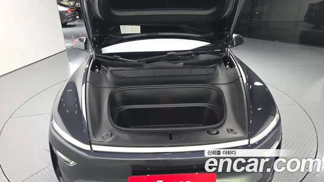 Tesla Model Y 2025 thumb 6
