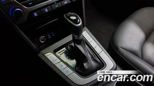 Hyundai Avante 2018 thumb 9