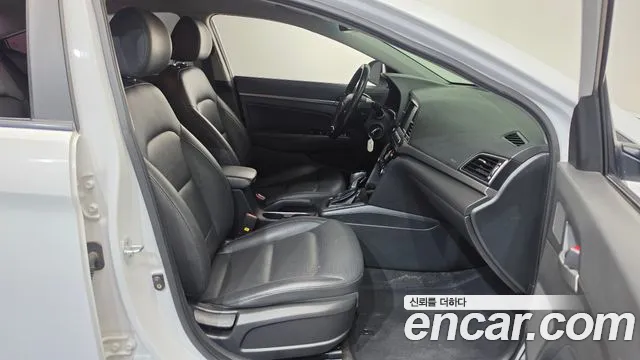 Hyundai Avante 2018 thumb 11
