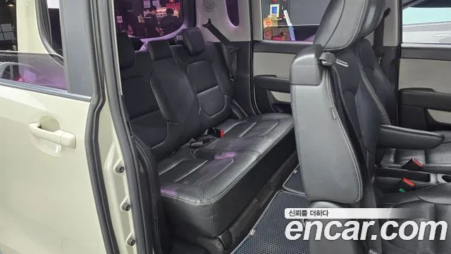 Kia Ray 2015 thumb 12