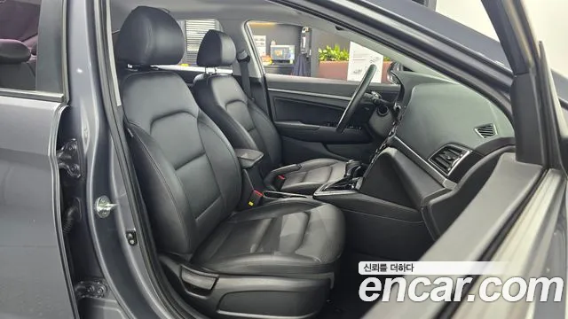 Hyundai Avante 2017 thumb 9