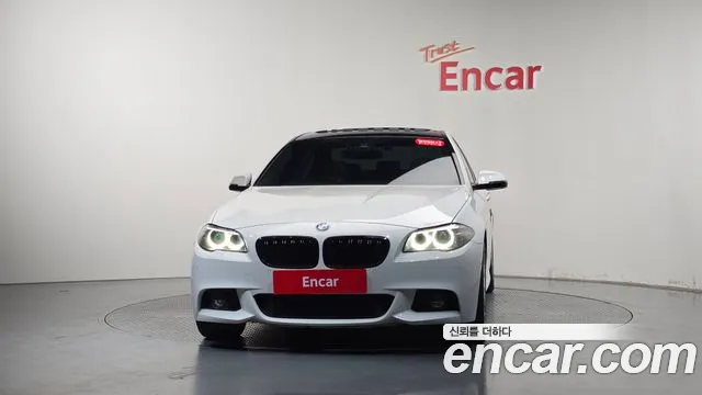 BMW 5-Series 2016 thumb 2