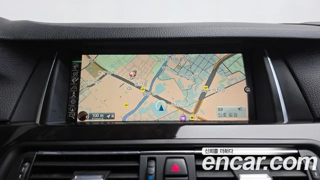 BMW 5-Series 2016 thumb 11