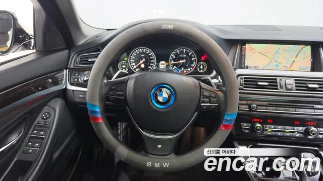 BMW 5-Series 2016 thumb 12