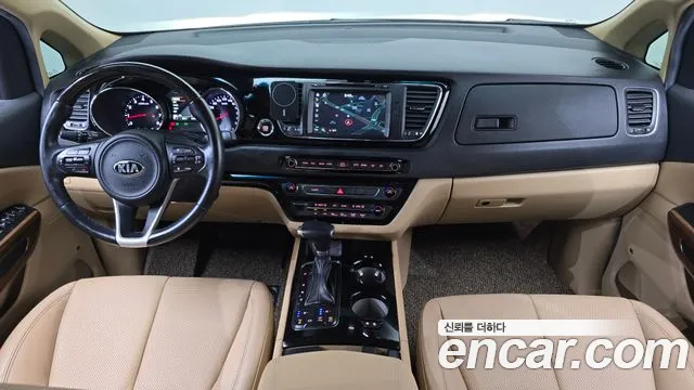 Kia Carnival 2017 thumb 7