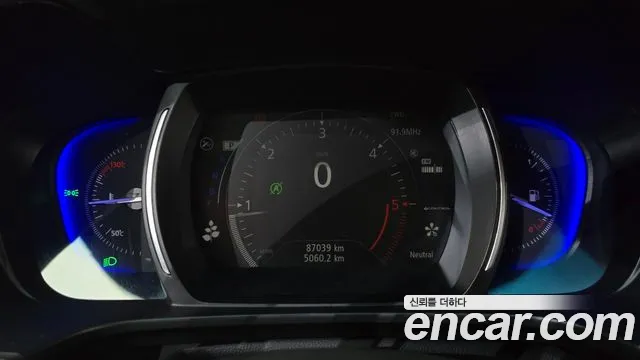 Renault-KoreaSamsung Koleos 2017 thumb 8