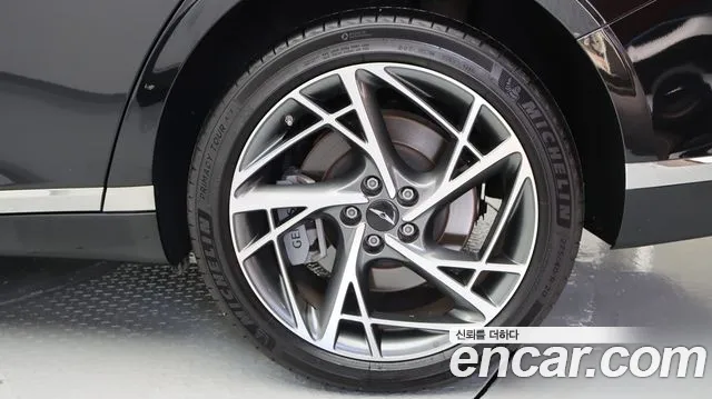 Genesis G90 2022 thumb 6