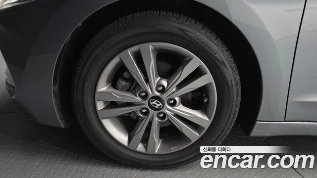 Hyundai Avante 2017 thumb 4