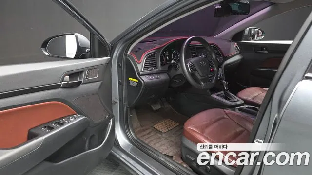 Hyundai Avante 2017 thumb 9