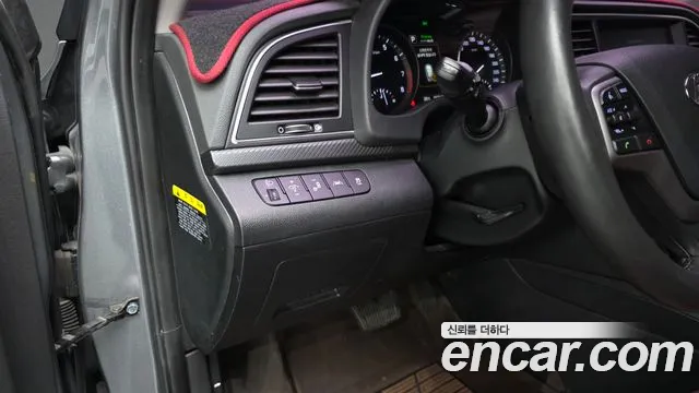 Hyundai Avante 2017 thumb 12