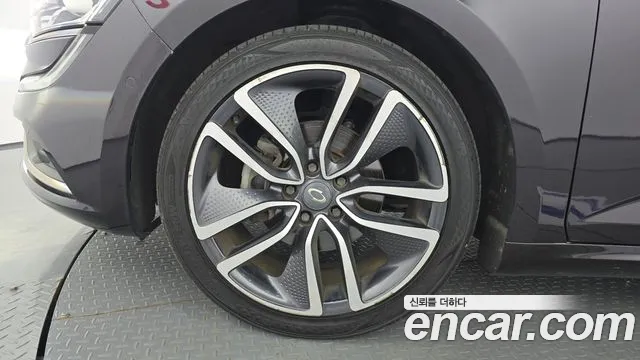 Renault-KoreaSamsung Megane 2017 thumb 5