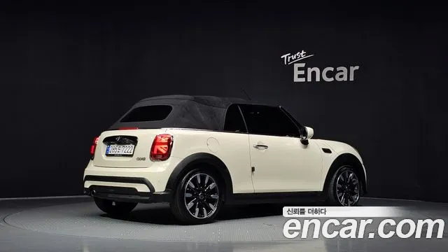 MINI Cooper Convertible 2021 thumb 2